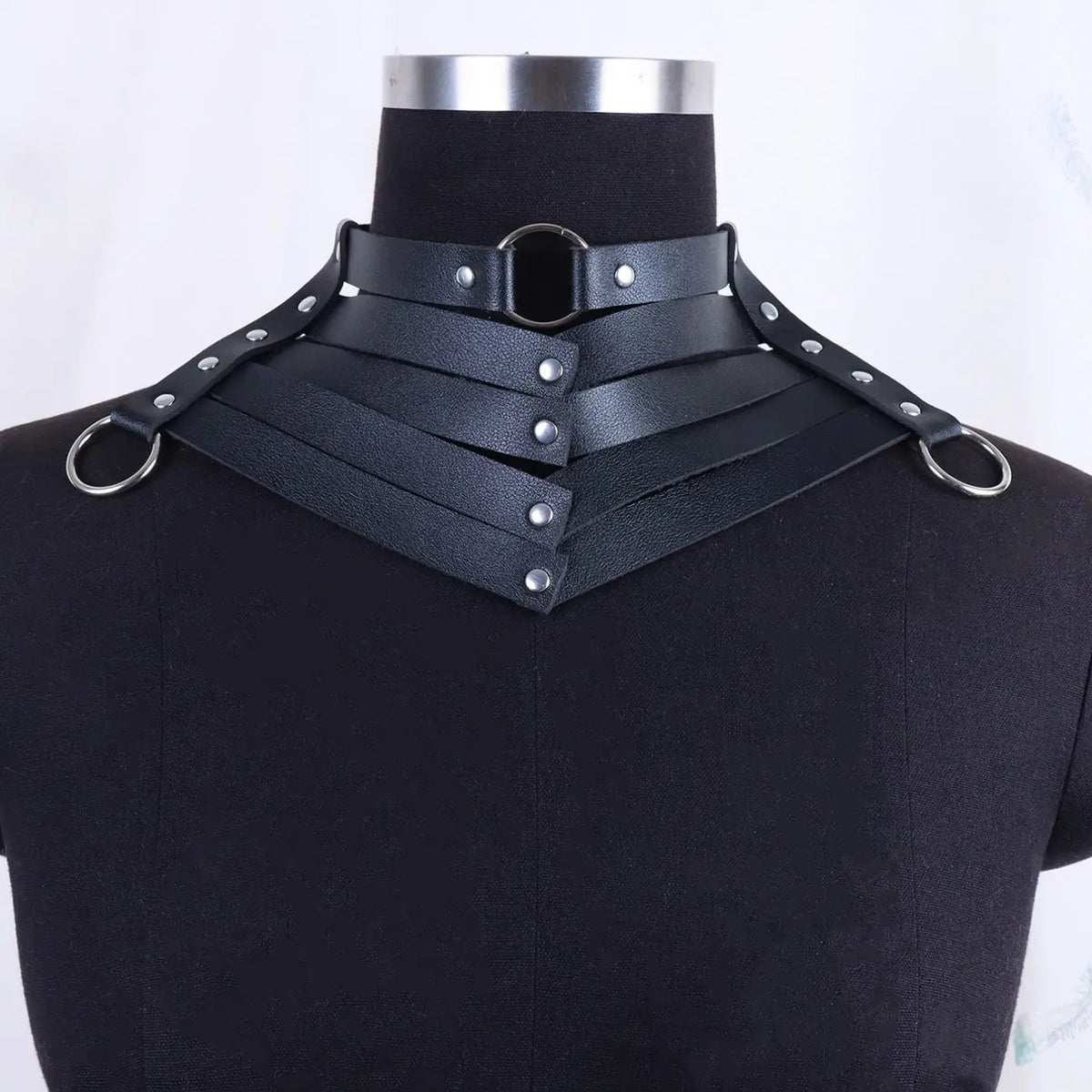 Women's Punk Style PU Leather Choker Necklace, Stackable Clavicle Chain, Halloween Dark Gothic Role Play Accessory, All Season Fashion Costume Prop, Adjustable Choker, Gothic Witch Jewelry