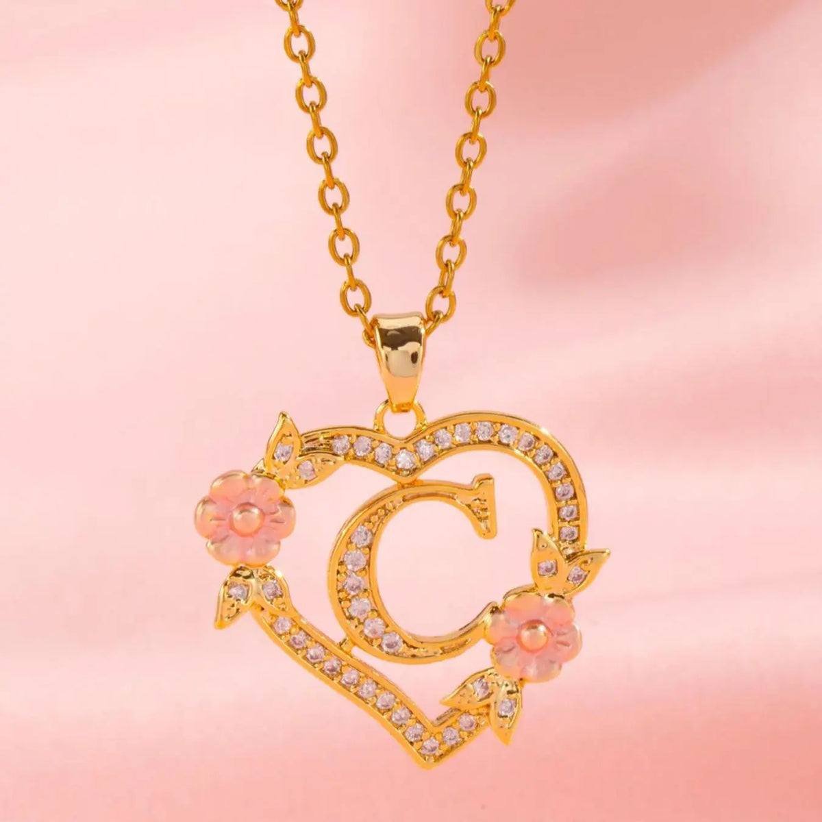 Initials Heart Shaped Pendant Necklace, Alphabet Detail Pendant, Exquisite Jewelry Gift, Rhinestone Decorated Alphabet Necklace, Artificial Zircon Decor Jewelry for Party, Daily Clothing Decor, Heart Design Jewelry, Zirconia Alphabet Pendant