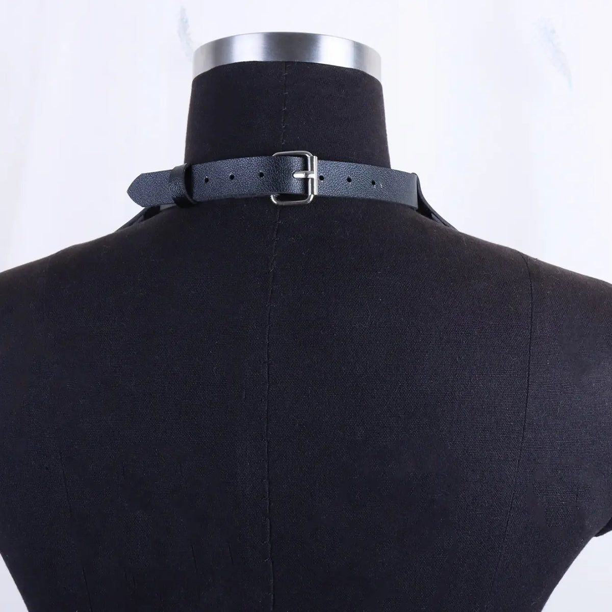 Women's Punk Style PU Leather Choker Necklace, Stackable Clavicle Chain, Halloween Dark Gothic Role Play Accessory, All Season Fashion Costume Prop, Adjustable Choker, Gothic Witch Jewelry