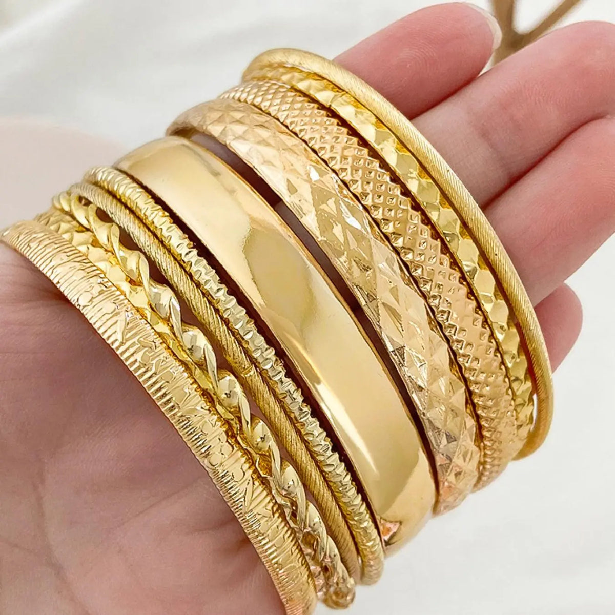 Women's 10pcs Textured Metal Design Bangle, Boho Ethnic Jewelry for Beach Party Vacation, Metal Bangles for Women Girl Gift Daily Use, Stackable Bracelets, Bangle Bracelet Set, Fashionable Bracelet Style