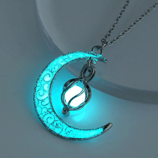 Women's  Glow in The Dark Moon Pendant Necklace, Adjustable Necklace, Fashion Accessories As Gift without Box