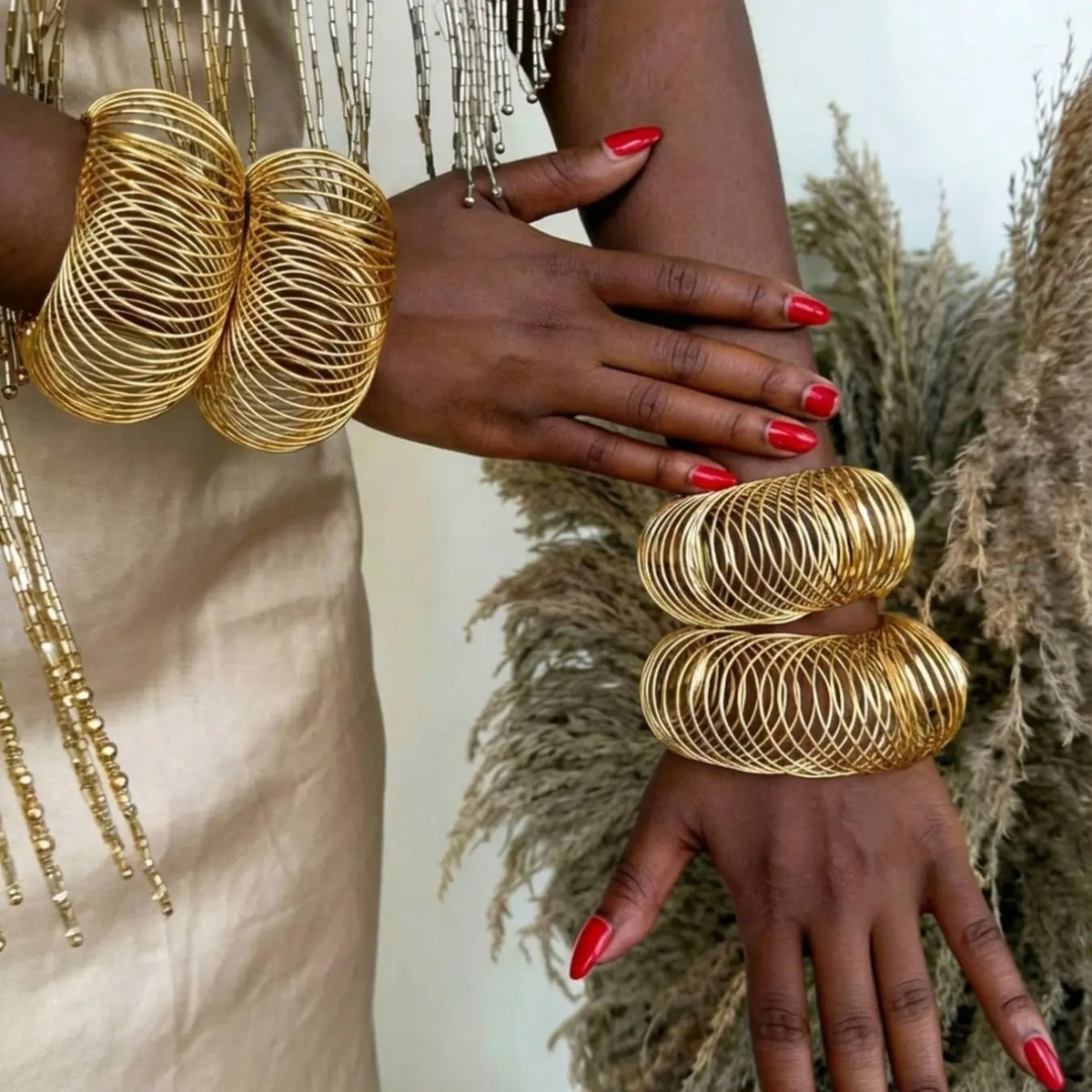 Fashionable Exaggerated Spring Stretch Bracelet, Hollow Metal Bracelet, Alloy Chain Bracelet, Party Accessory, Unique Style Jewelry, Perfect for Events, Fashionable Chunky Bangles, Bracelets Bangles