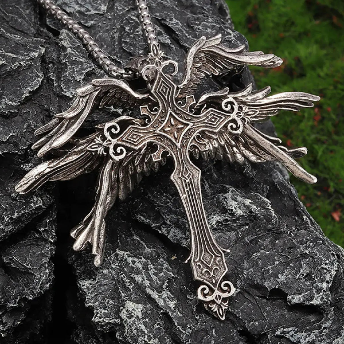 Silver Winged Cross Pendant Necklace, Detailed Pendant Vintage Style Jewelry with Intricate Engraved & Wing Detail, for Men & Women, Daily & Streetwear Occasions, Cross Motifs Necklaces