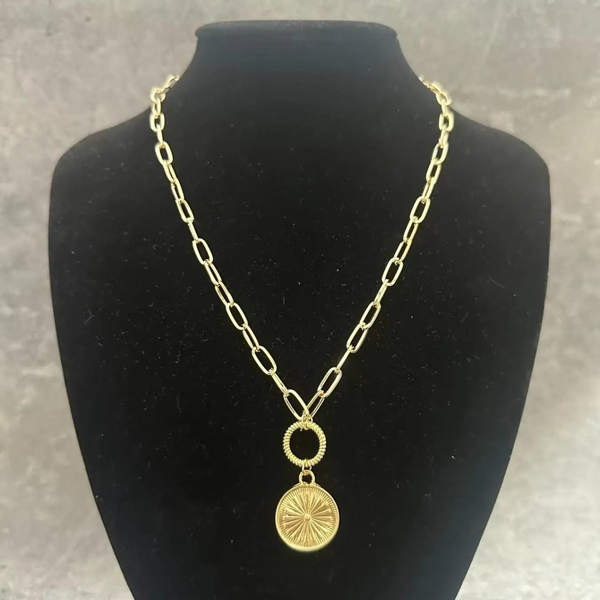 Boho Sunburst Medallion Necklace | Golden Paperclip Chain | Perfect Gift for Her，Alloy material Necklace, Jewelry Gift for Her Mother's Day, Anniversary Gift Gift From A Best Friend, Boho Style Necklace