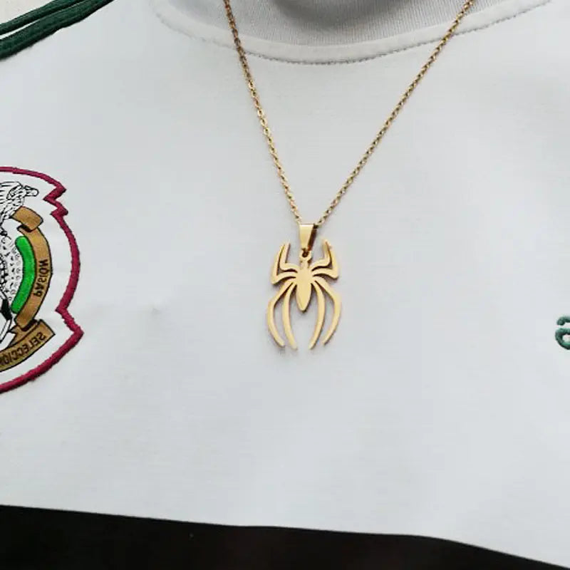 Spider Necklace For Men Women Titanium Stainless Steel Gold Silver Black Cuban Chain Paperclip Chain Lightweight Trendy Cool Goth Spider Pendant Necklace For Teen Halloween Non Tarnish Jewelry y2k Stylish Unique Accessories Birthday Gifts With Gift Box