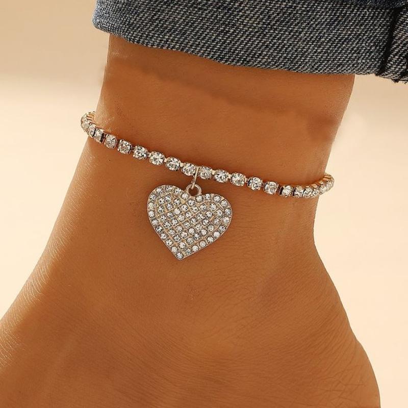 Boho Rhinestone Love Anklet for Women, Sparkling Heart Pendant Beaded Beach Anklet, Dainty Summer Ocean Vacation Foot Jewelry, Minimalist Cute Charm Adjustable Ankle Bracelet for Holiday Outfit