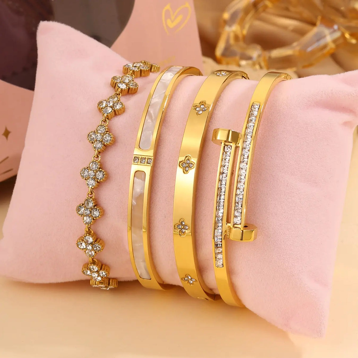 4-piece stainless steel diamond bracelet with exquisite gift box, French elegant fashion style, very suitable for gift-giving and daily commuting, Set bracelet