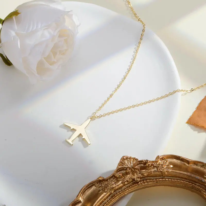 AMICON Dainty Gold Airplane Charm Necklace - Adjustable 14-in Collar, 16-in Fashion & 2-in Extension Links, Traveler Gift Faux Pearl Costume Jewelry Accessory, Dainty Gold Necklace, Gold Necklace