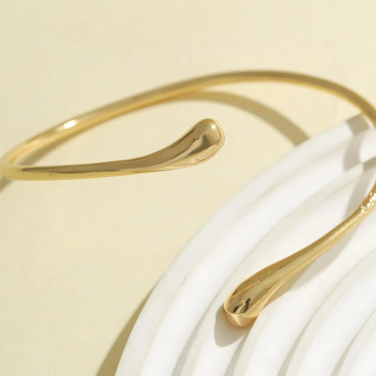 Minimalist Arm Cuff, Fashionable Body Jewelry for Women & Girls, Trendy Versatile Piece, Perfect as a Birthday Gift, Elegant Jewelry Bracelet, Open Cuffs, Cuff Bangle, Minimalist Bracelets