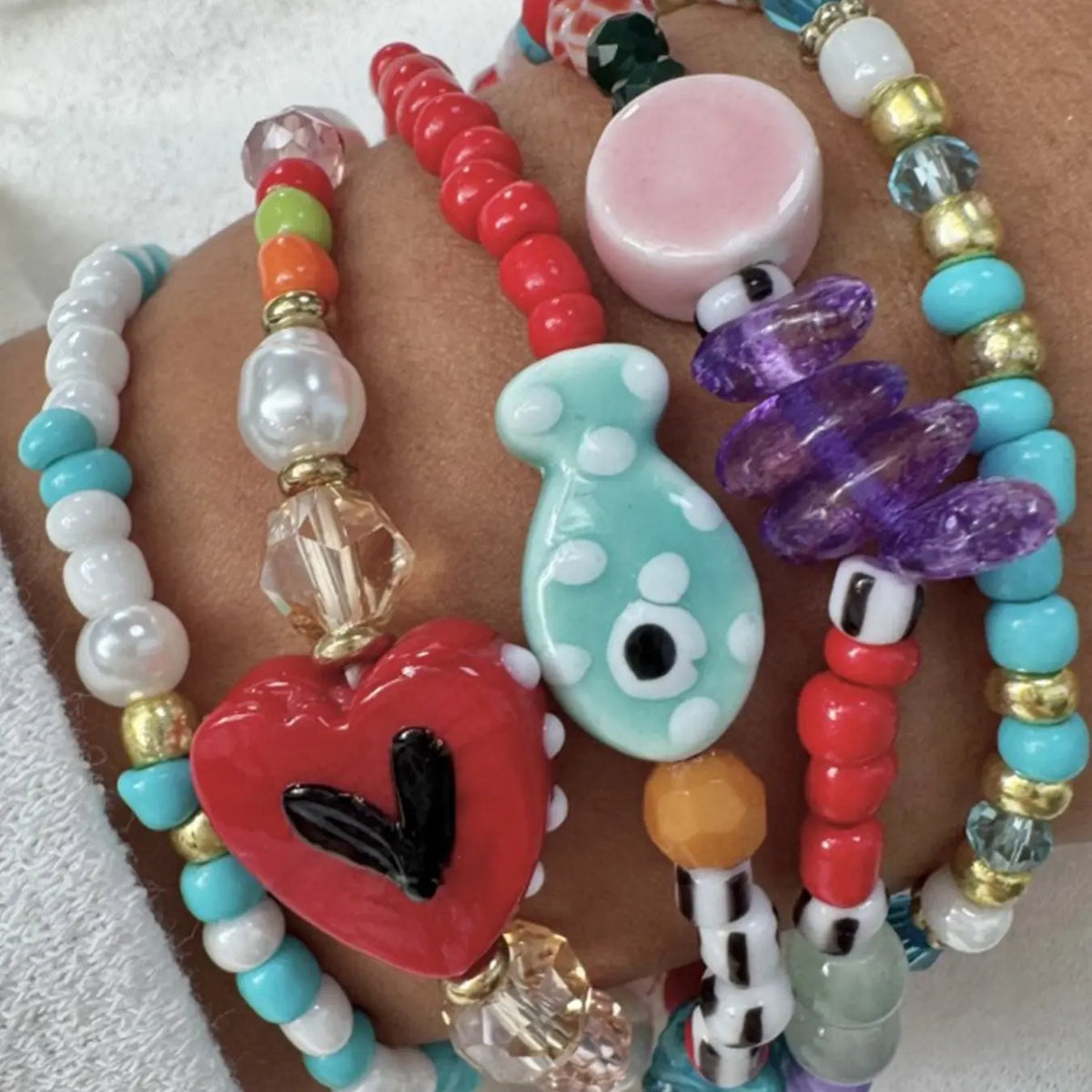 5 Pcs Women's Bohemian Ceramic Fish Heart Bead Bracelets, Summer Jewelry, beaded bracelet, Casual Plain Design, Random Colors, Perfect for Daily Wear & Vacation