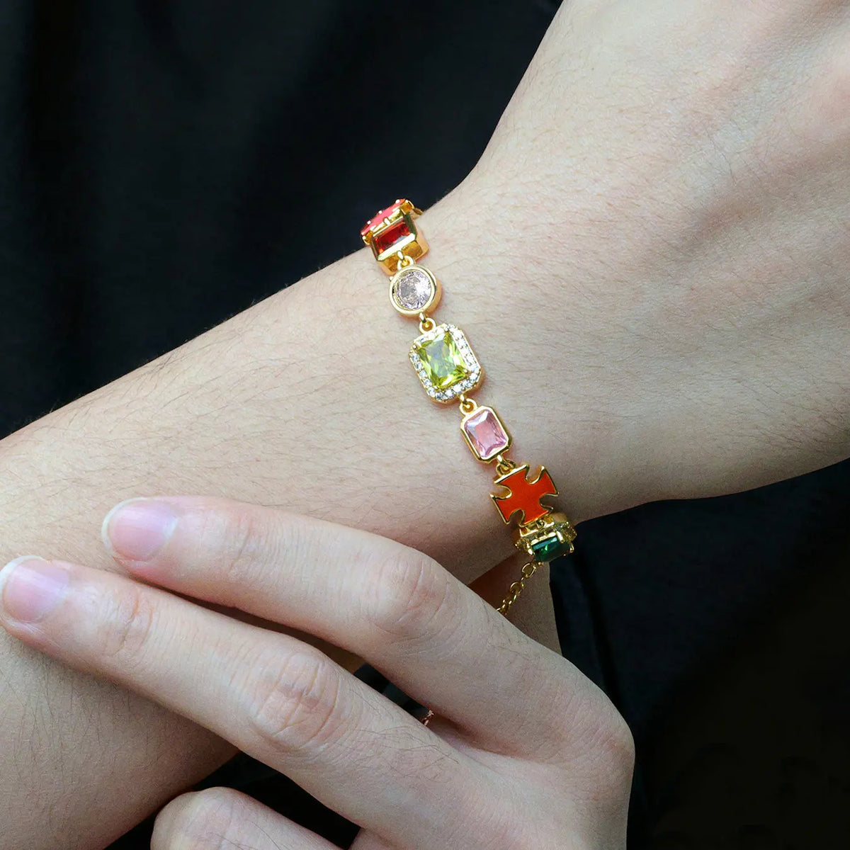 ICED CHICS Cross-Drip Oil Colored Cubic Zirconia Copper Chain Bracelet, Geometric Cube Design Hip-hop Style Bracelet, Birthday Gift for Party and Special Occasions, Adds Elegance and Sophistication, Unisex Design, Bracelet Jewelry, Fashion Bracelet