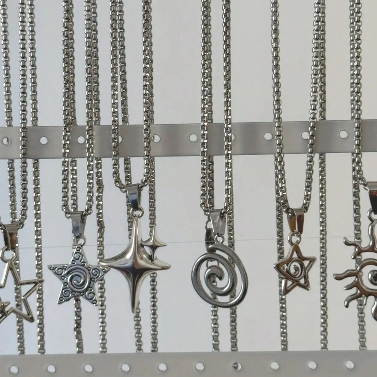 6 Pcs Retro Y2K Spiral Hollow Star Sun Pendant Stainless Steel Necklace Set, Minimalist Punk Unisex Couple Jewelry, Versatile Design, Punk Style Necklace